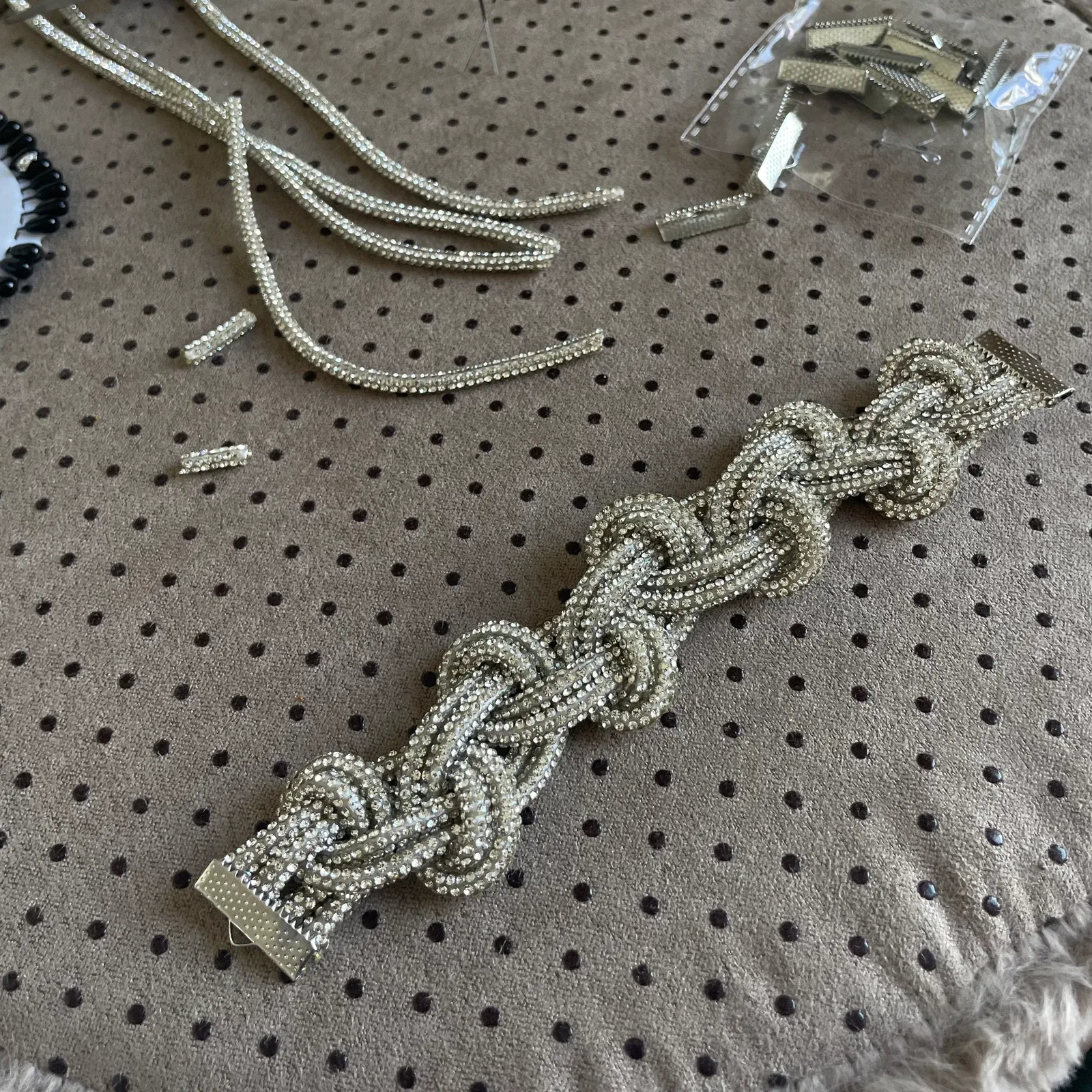 Rhinestone cord bracelet “Heart”